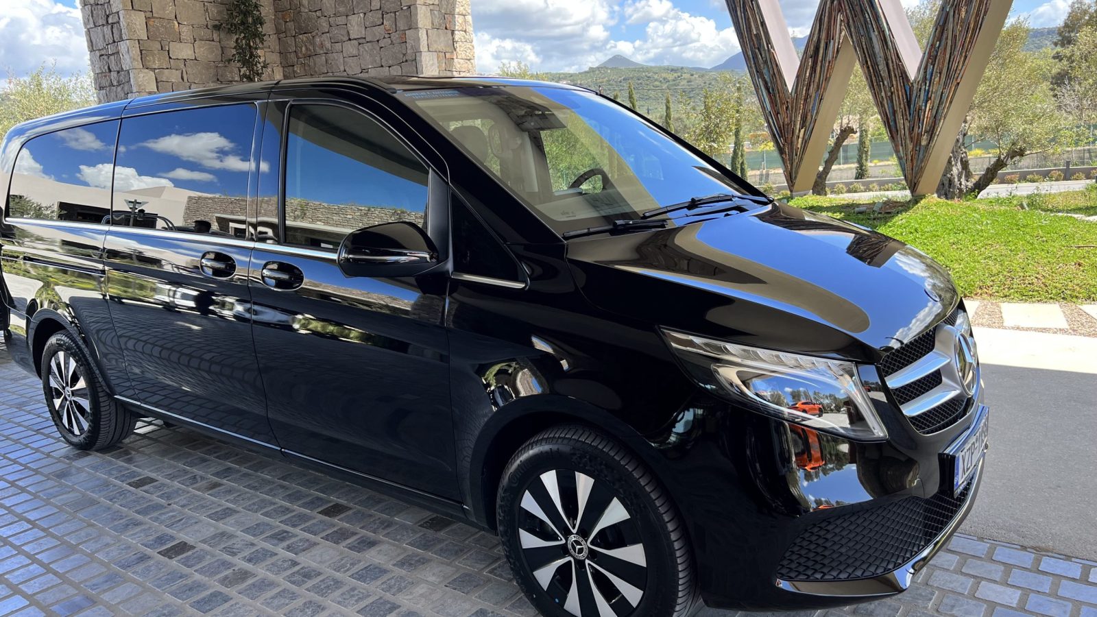 36 doufexis van
